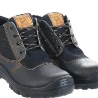 کفش ایمنی سه جفت نو بدون استفاده احتمالا 41باشه