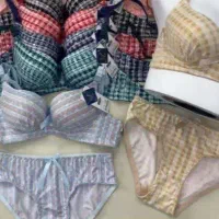 ست و نیم تنه|لباس|دلیجان, |دیوار