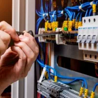 برق کار ماهر و کاشی کار