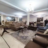 اجاره آپارتمان /۲۱۵متر/دو قدمی پارک