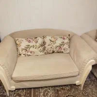 مبل هفت نفره|مبلمان خانگی و میز عسلی|کاشان, باغ فین|دیوار