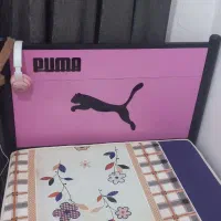 تخت یکنفره سالم وتمیز همراه تشک