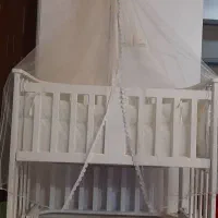 تخت نوزاد کنار مادر گهواره ای|تخت و صندلی بچه|اسلامشهر, شهرک الهیه|دیوار