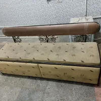 یک عدد صندلی  جادار خیلی محکم اوکی