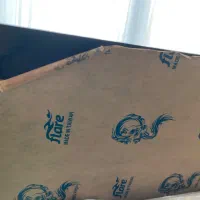 پلکسی گلس سیاه (انعکاس نور)