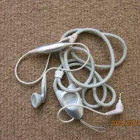 باطری وکابل وهندزفری سامسونگ قدیمی|لوازم جانبی موبایل و تبلت|زنجان, |دیوار