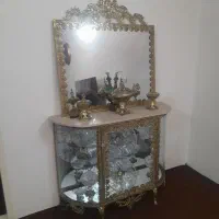 میزتلویزیون وساعت واینه وکنسول برنجی اصل