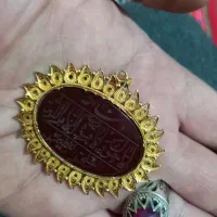 سنگ عقیق کنده کاری شده دورطلا