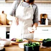 خانم جهت خانه داری همراه با اسکان