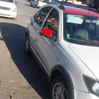 کوییک ار۱۴۰۰سفید قرمز