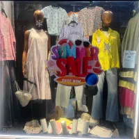 ویترین مغازه و دکور مغازه