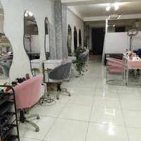 کلیه خدمات آرایشی ، بهداشتی ، درمانی و زیبایی