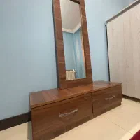 پاتختی و آینه قدی