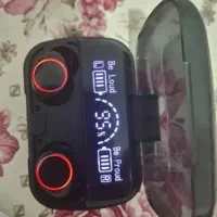 ایرپاد سالم همراه با سیم شارژ