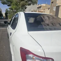 ساینا مدل ۴۰۲ با مانیتور|خودرو سواری و وانت|سمنان, |دیوار