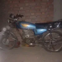 یک عدد متورسیکلت فروشی فوری