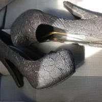 کیف و کفش|کیف، کفش، کمربند|نیشابور, بزرگمهر|دیوار