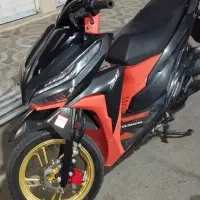 متورسیکلت طرح کلیک مدل 1400 درحد صفر