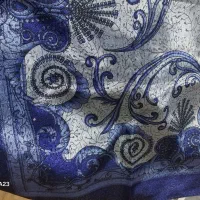 روسری چهارگوش کاملا نو