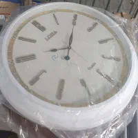 ساعت دیواری لونا سفید
