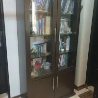 کتابخانه ایستاده