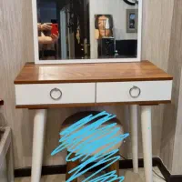 آینه و میز