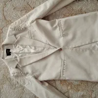 تعدادی مانتو و کت همگی خیلی نو