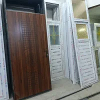 دربpvc چوبی بافرم ودستگیره وقفل