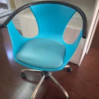 صندلی چرخ دار مطالعه