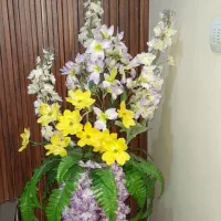 گل وگلدان ودرختچه اناناس