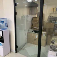 پارتیشن شیشه ای طول 7 متر عرض 1 متر