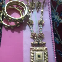 گردنبند والنگوی بدل