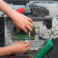 تعمیرکار الکترونیک درزمینه پرینتر