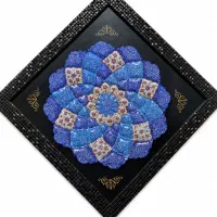 بشقاب مینا کاری داخل قاب