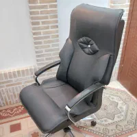صندلی مدیریتی در حد نو