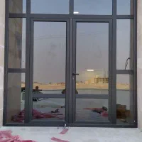 منشی خانم برای دفتر فروش درب و پنجره دوجداره