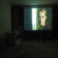 پرده پروژکتور برقی