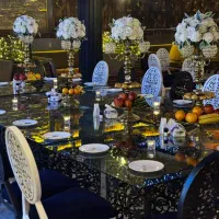 همکار آقا  در کافه رستوران