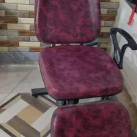 آینه و صندلی آرایشگاه باشه ۲/۵۰۰/۰۰۰ کاملا سالم