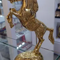 اسب برنزی