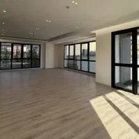 200متر-کلید-نخورده-3-جهت-نور-مستقیم-پنجره-های-قدی