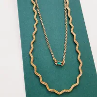 گردنبند زنجیری ساده دوتایی تک نگین سبز جذاب