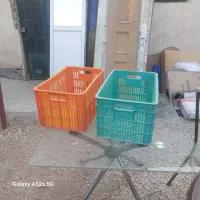 سبد پلاستیکی و تعدادی دیه