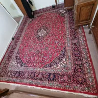 فرش کاملا سالم قرمز بافت مشهد (فروش فوری)