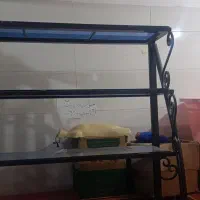 چندتا قفسه اهنی و ام دی اف