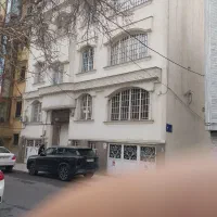 ویلایی-دربست-4-طبقه-با-4-واحد-آپارتمان-بازسازی-شده