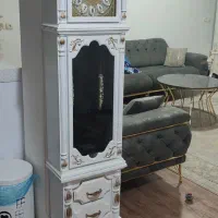 بوفه و ساعت سفید طلایی