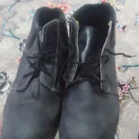 یه جفت کفش ایمنی سالم سایز ۴۴