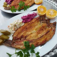 استخدام سالن کار آقا و خانم در رستوران ننه گلبهار