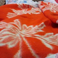 لحاف|رختخواب، بالش، پتو|زرند, |دیوار